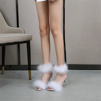 Cele mai noi Moda Păros Faux Blana Femei Sandale de Vară Deget de la picior Pătrat de 9 CM Toc Sexy Cristal Transparent Pantofi cu Toc Negru Alb Roșu