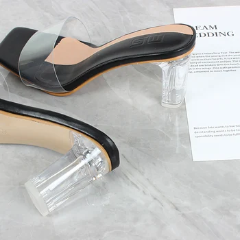Femei de moda sandale de vară 2021 talpa de cauciuc transparent pvc slip-on open toe tocuri de cristal toc gros pantofi casual