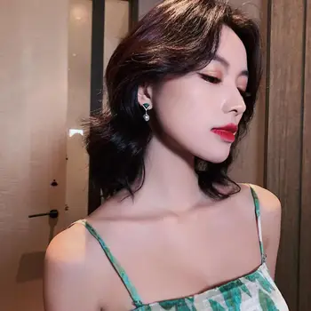 2021 coreeană Fată Cercei, Elegant Temperament All-meci Moda Noua de Cristal în formă de Evantai Cercei cu Perle de Îmbrăcăminte pentru Femei de Vânzare