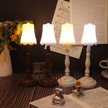 2PC casă de Păpuși în Miniatură Lampa de Podea LED Mobilier casă de Păpuși Jucărie De Păpuși Decalcomanii de Noi