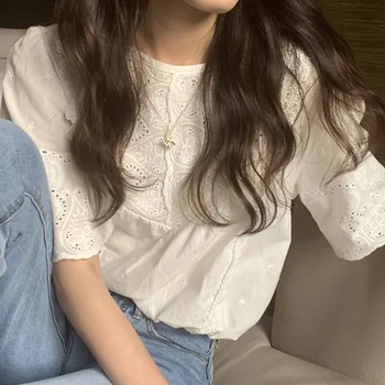 Korejpaa Femei Cămașă De Vară 2021 Coreean Chic Dulce Temperament Blând Broderie Dantelă Gol Împletit Cu Mânecă Scurtă, Bluze
