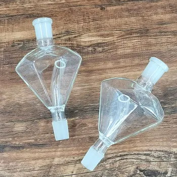 Sticlă Melasă Catcher Este Un Accesoriu Folosit Pentru A Prinde Tutun Lichid Care Se Scurge În Interiorul Arborelui De La Baza Ta.