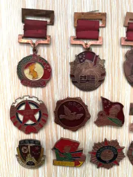 12 BUC Vechi Militar Chinez Capitolul Medalie de Erou Comemora Insigne Semnat 1951' Bedge Timbru