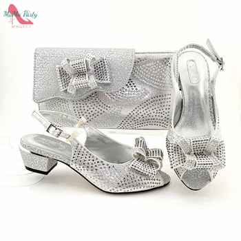 2021 Speciale de Design italiană Femei Pantofi și Sac pentru a se Potrivi în Culoare Argintie URI de Vânzare la Cald Confortabil Tocuri Sandale pentru Petrecere