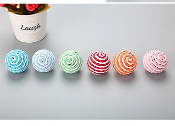 Fierbinte vinde animale de companie jucărie Nou animal de casă pisică jucărie 4CM multicolore de hârtie coarda+minge de plastic drăguț, proaspete, bomboane de culoare pentru 5pcs