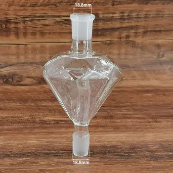 Sticlă Melasă Catcher Este Un Accesoriu Folosit Pentru A Prinde Tutun Lichid Care Se Scurge În Interiorul Arborelui De La Baza Ta.
