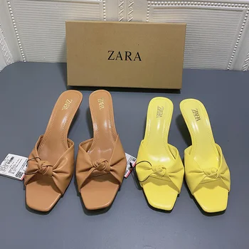 Za nouă de pantofi pentru femei cu arc de culoare galbenă și cu toc sandale din piele de oaie