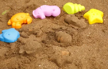 5-În-1 De Plastic Plaja Set De Jucării În Aer Liber, Plajă Șlefuire Animal De Jucărie Mucegai Jucărie De Culoare Aleatorii Copii Nisip Mare Jucarii